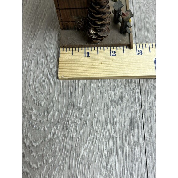 Vintage Wooden Bavarian Lodge Cabin Clock - Clock Works But House Needs TLC - Picture 11 of 12